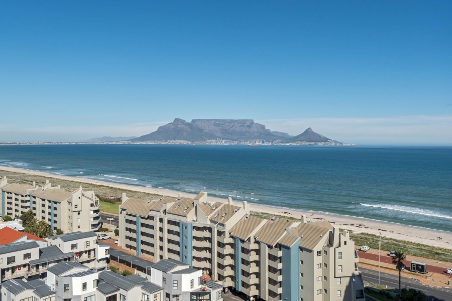 4 Bedroom Property for Sale in Bloubergstrand Western Cape